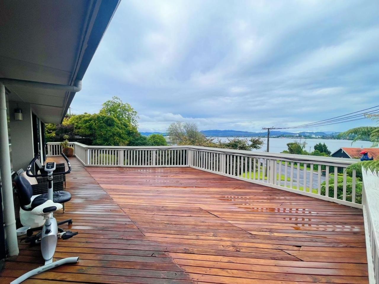 Premium Lake View Home Rotorua Extérieur photo